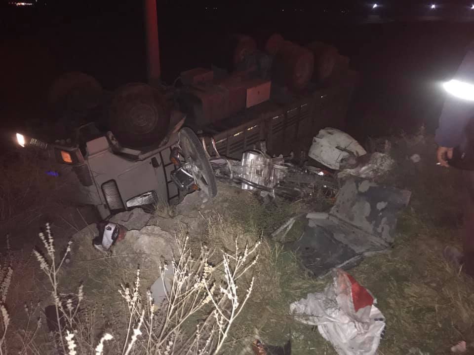 Kamyonun çarptığı motosikletli öldü