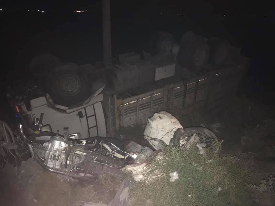 Kamyonun çarptığı motosikletli öldü