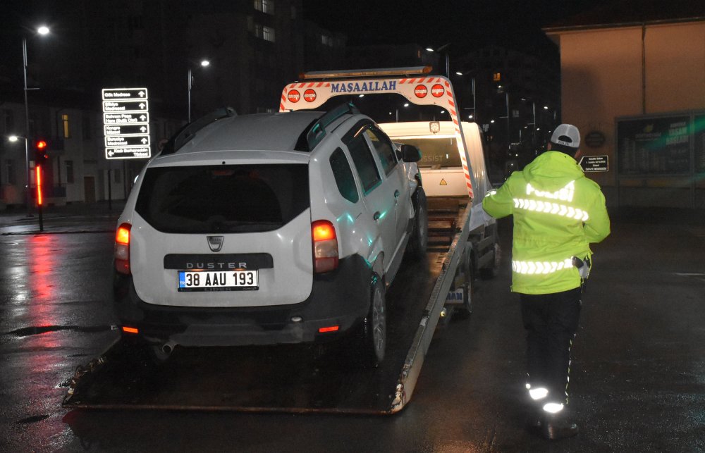 Kısıtlama sonrası polise alkollü yakalanan sürücüye ceza