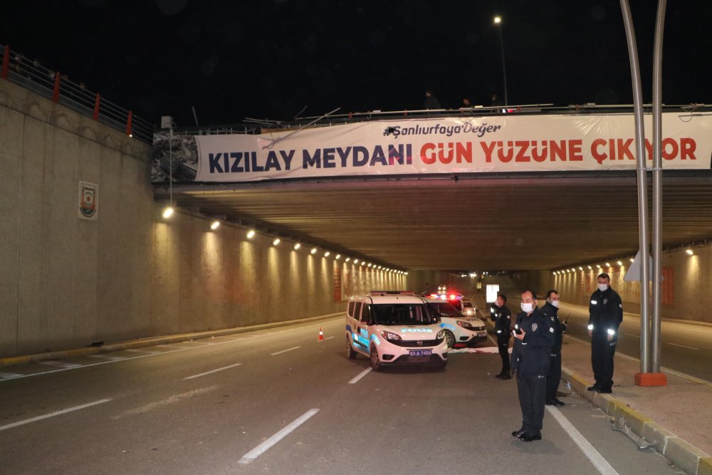 Boş yolda tünele düşen hafif ticari aracın sürücüsü ağır yaralandı