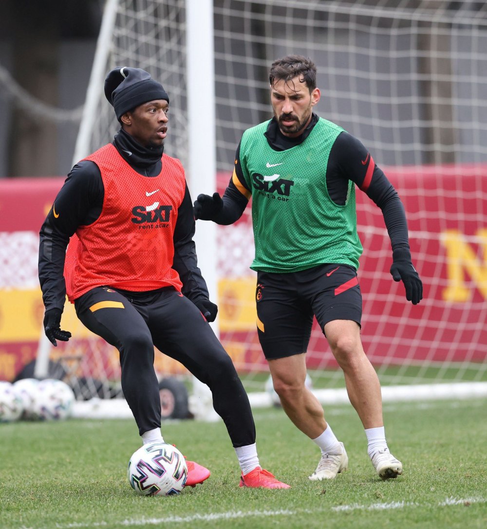 Galatasaray'da Muslera, Saracchi ve Falcao bireysel çalıştı