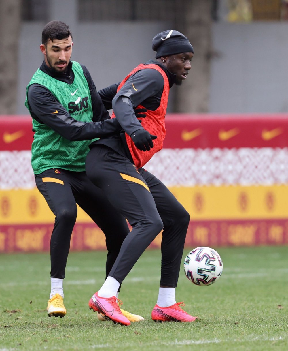 Galatasaray'da Muslera, Saracchi ve Falcao bireysel çalıştı