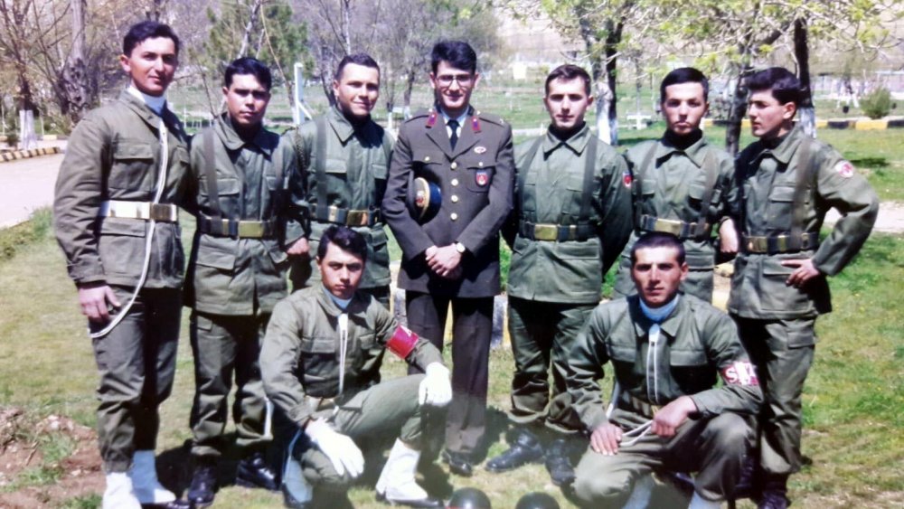 Gazi Jandarma Yüzbaşı Bahar azmiyle profesör oldu