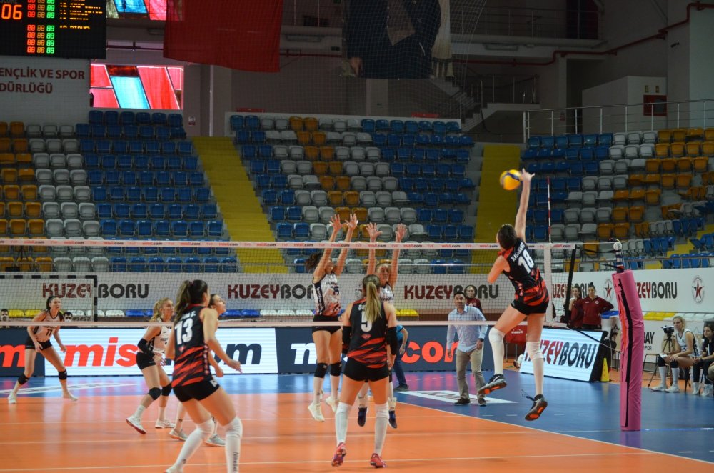 Kuzeyboru - Türk Hava Yolları: 2-3