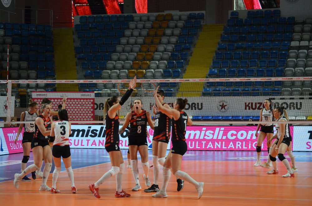 Kuzeyboru - Türk Hava Yolları: 2-3