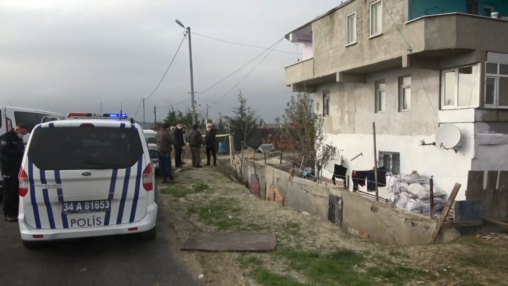 Arnavutköy'de karı koca tartışmasında kan aktı