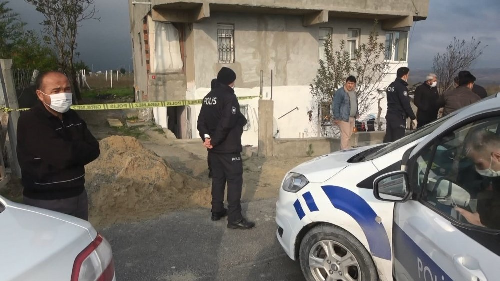 Arnavutköy'de karı koca tartışmasında kan aktı