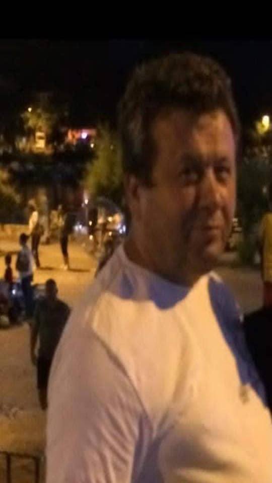 Baba ve 2 oğlu, koronavirüsten hayatını kaybetti