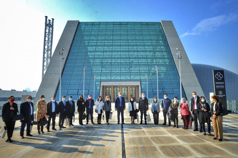 Bakan Ersoy, yeni CSO binasını medya temsilcilerine tanıttı