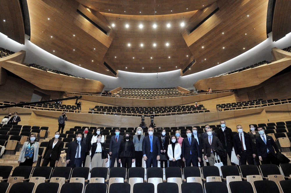 Bakan Ersoy, yeni CSO binasını medya temsilcilerine tanıttı