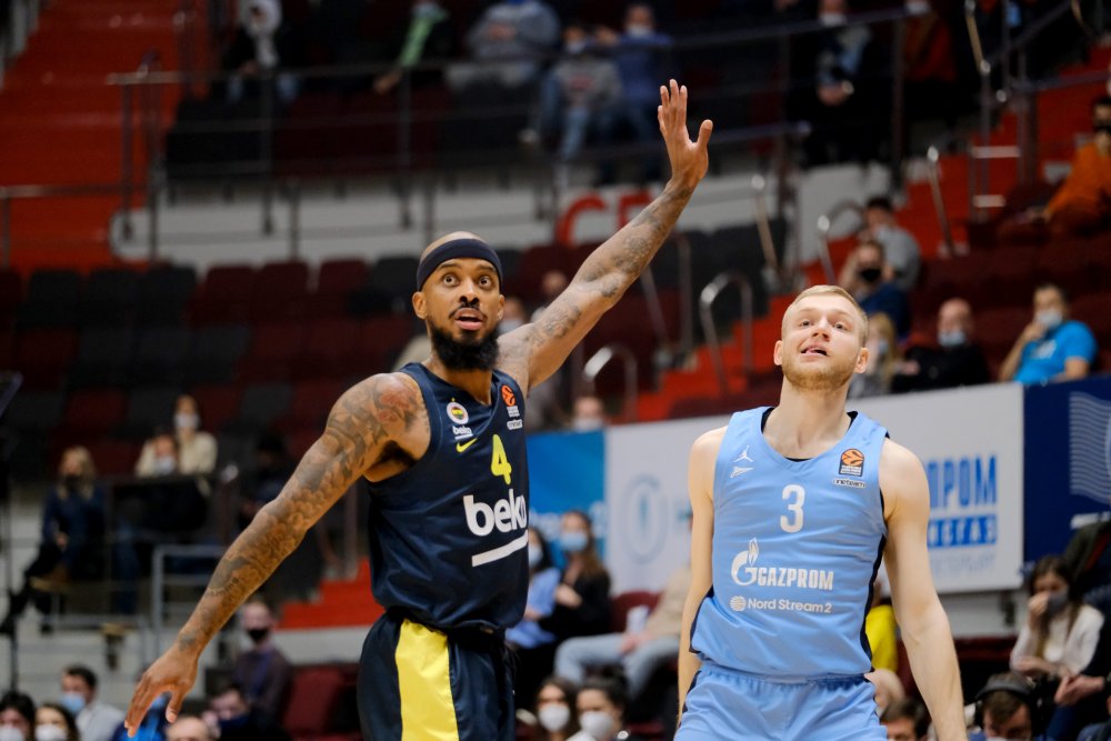 Zenit - Fenerbahçe Beko: 65-73