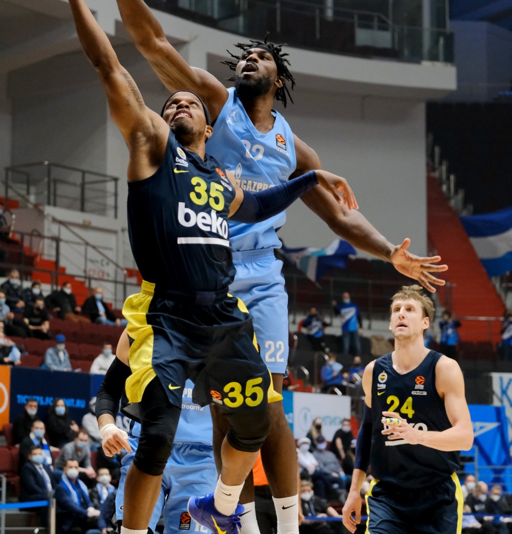 Zenit - Fenerbahçe Beko: 65-73