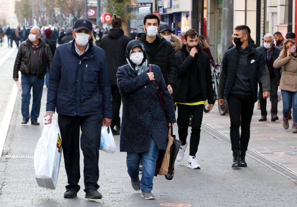 Eskişehir’de kısıtlama öncesi ‘alışveriş’ yoğunluğu