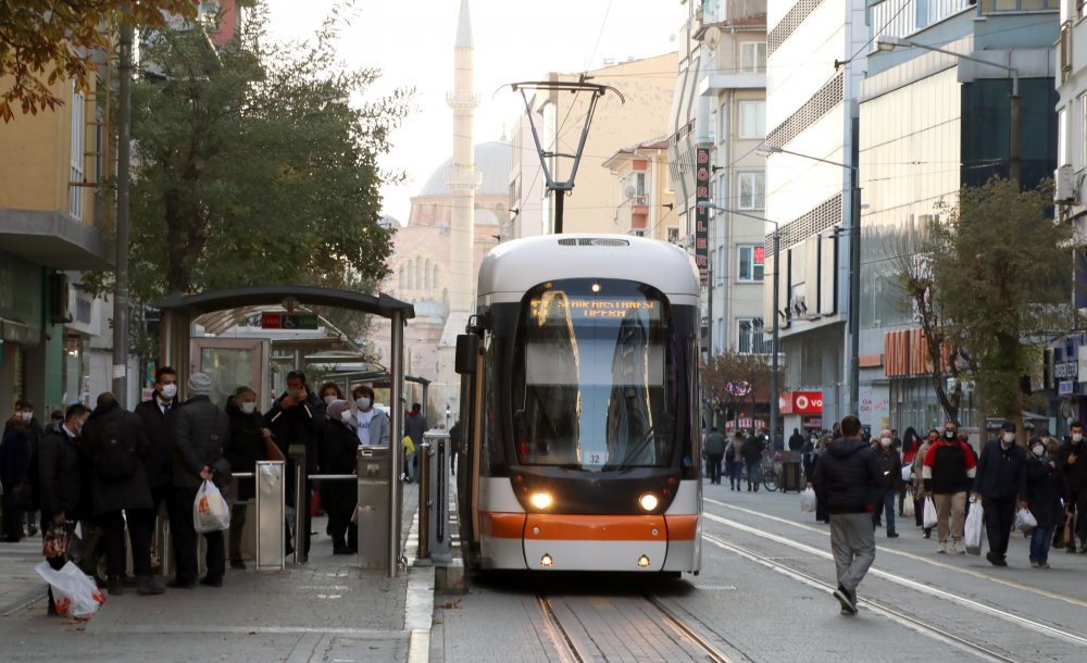 Eskişehir’de kısıtlama öncesi ‘alışveriş’ yoğunluğu