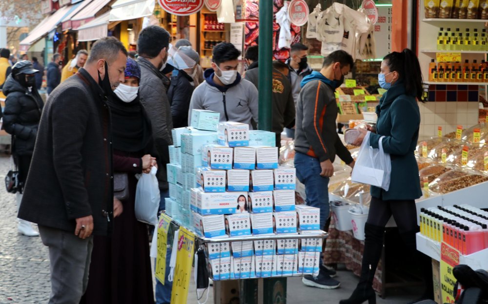 Eskişehir’de kısıtlama öncesi ‘alışveriş’ yoğunluğu