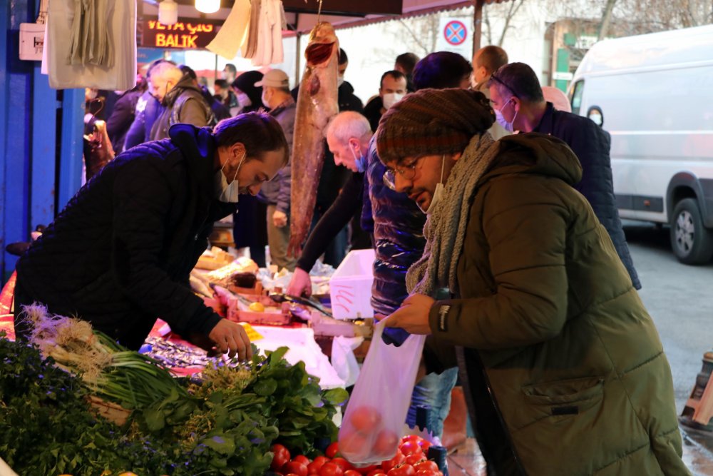 Eskişehir’de kısıtlama öncesi ‘alışveriş’ yoğunluğu