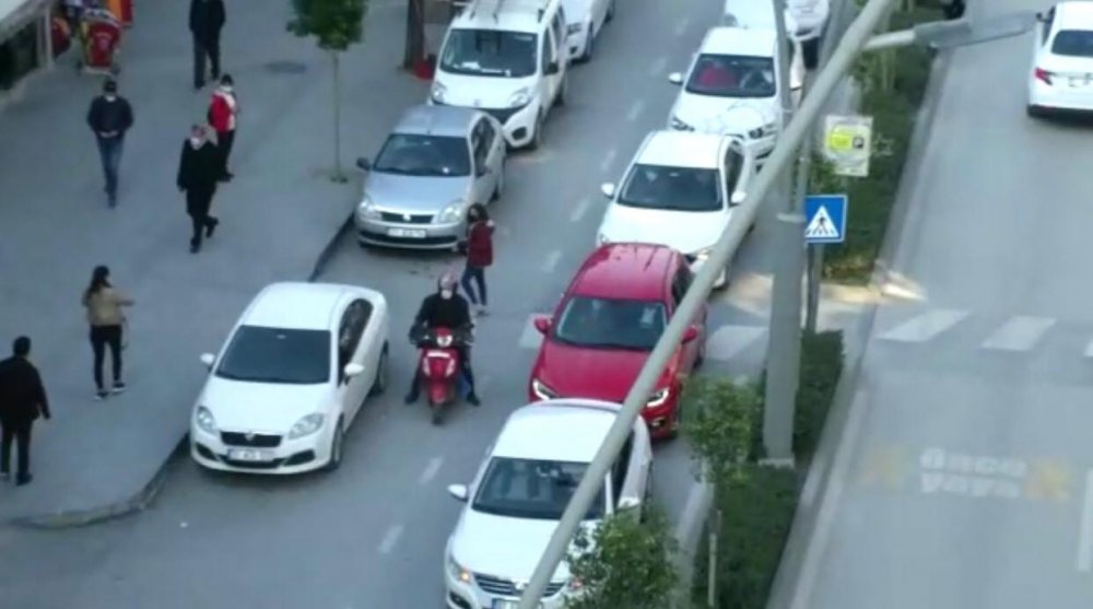 Yayaları beklemek zorunda olmadığını söyledi, 600 TL ceza yedi