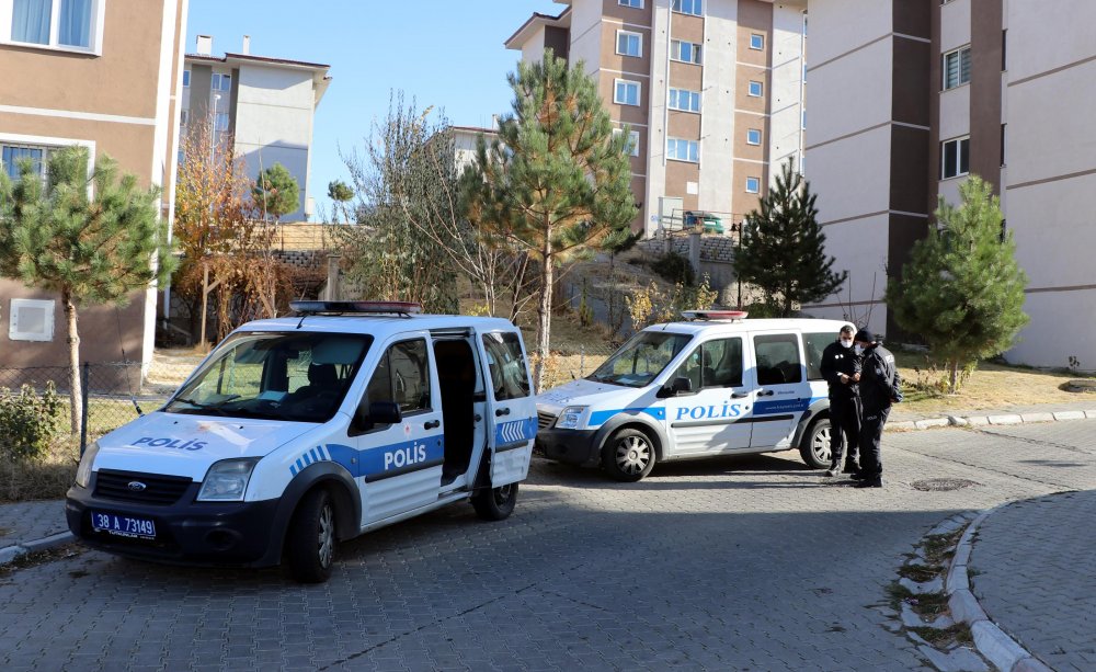 Kayseri’de komşularını av tüfeği ile tehdit eden 2 kişiye gözaltı