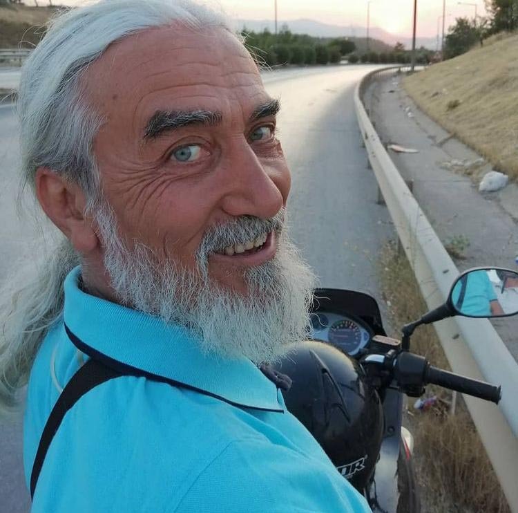 Mesleğine aşık doktor, koronavirüse yenildi