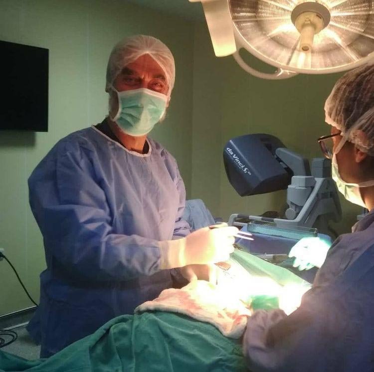 Mesleğine aşık doktor, koronavirüse yenildi