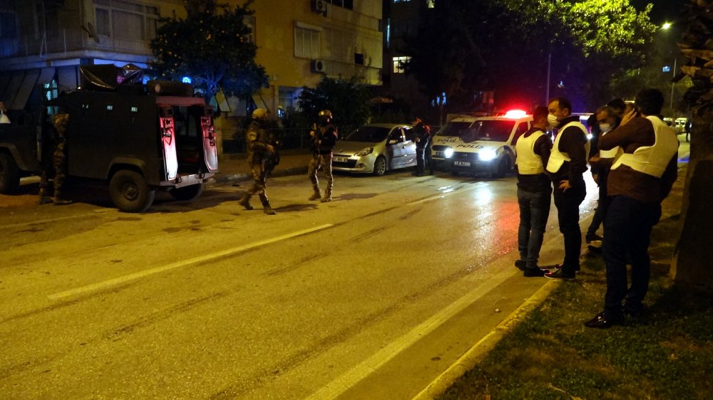 Eski eşi tabancayla kapıya dayandı, KADES'ten yaptığı ihbarla kurtarıldı