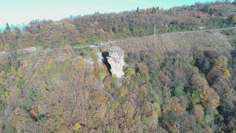 Giresun'da sıra dışı 'gelin kayası' ilgi çekiyor