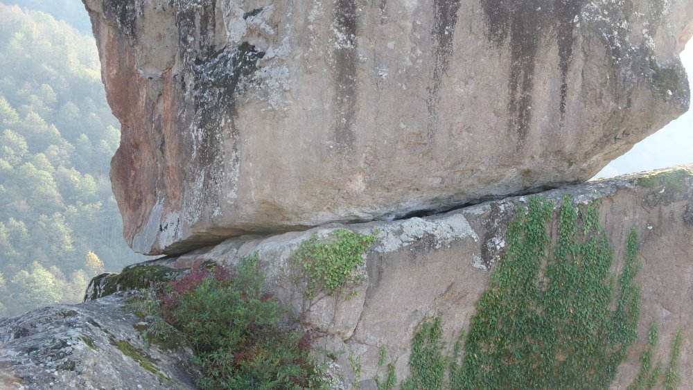 Giresun'da sıra dışı 'gelin kayası' ilgi çekiyor