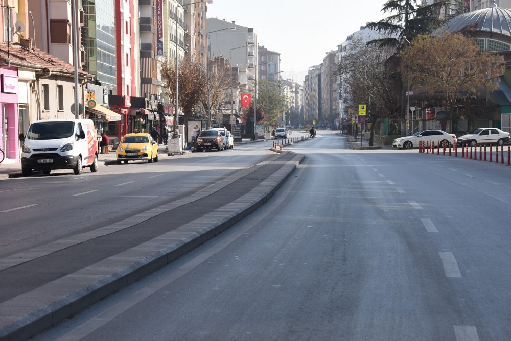 Kısıtlamada aç kalan sokak hayvanlarını HAYDİ ihbarı