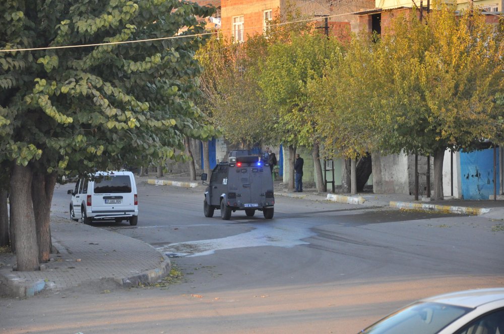 Kısıtlamada iki grubun bıçaklı kavgası: 4 yaralı