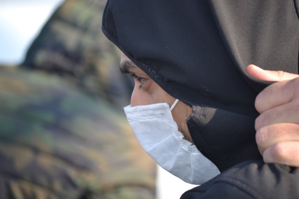 Kısıtlamada uyuşturucu ve silahla yakalandılar, 'Kimseye zararımız yok' dediler