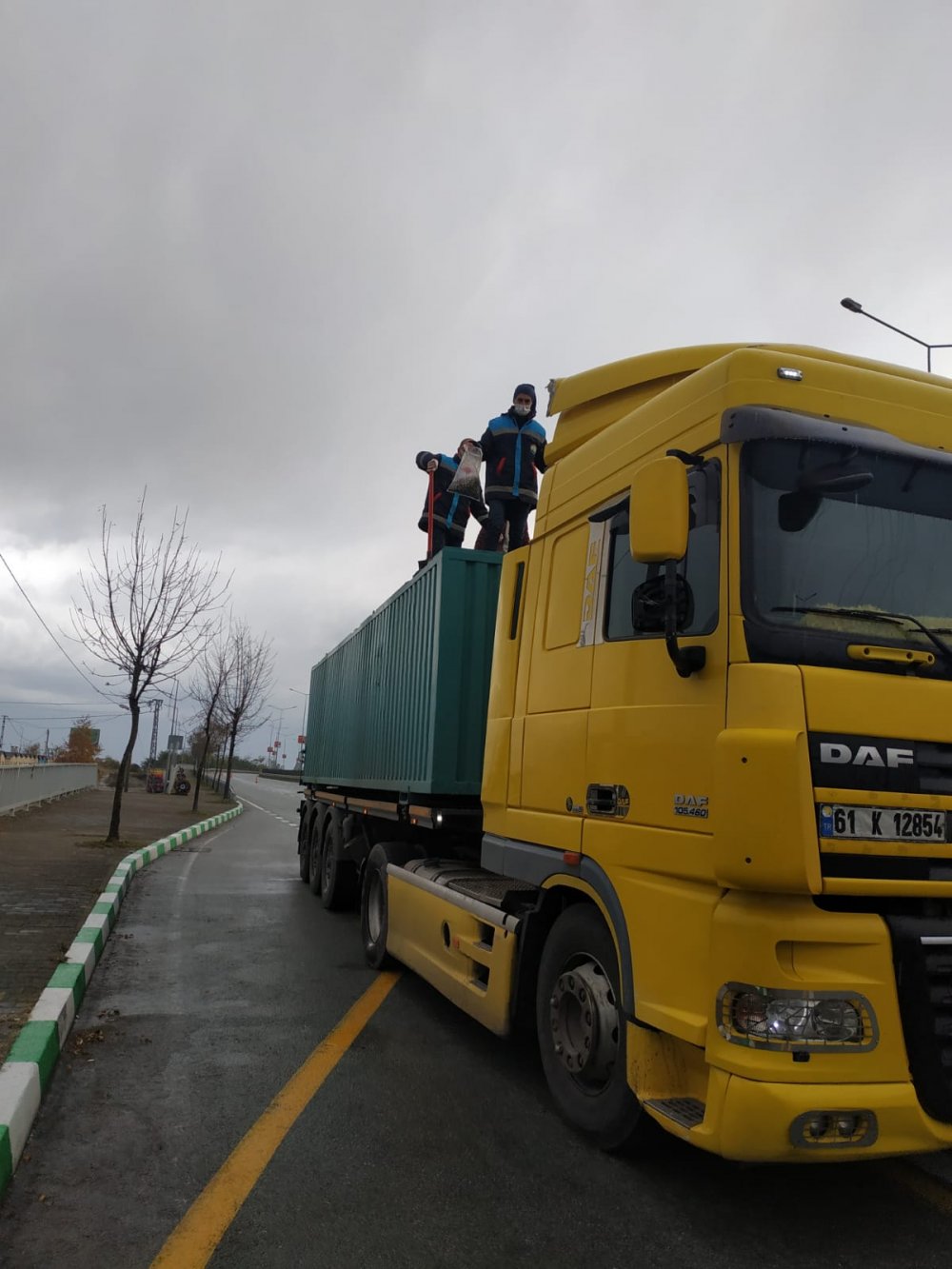 Rize'de yasal boy sınırı altındaki 21 ton hamsiye el konuldu