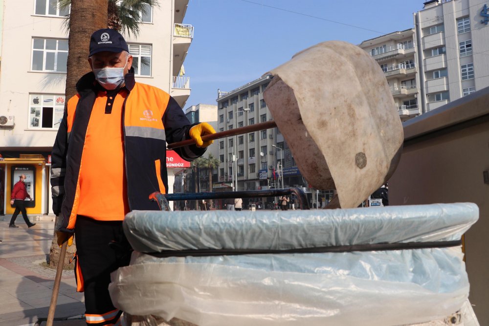 Sigara yasağı nedeniyle yere atılan izmarit yok denecek kadar azaldı