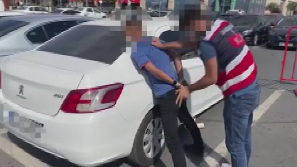 Silah ticareti yapan şüphelilere nefes kesen operasyon