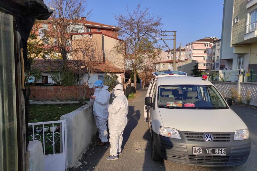 Sokağa çıkma kısıtlaması ve koronavirüs korkusu, kan vermelerine engel olamadı