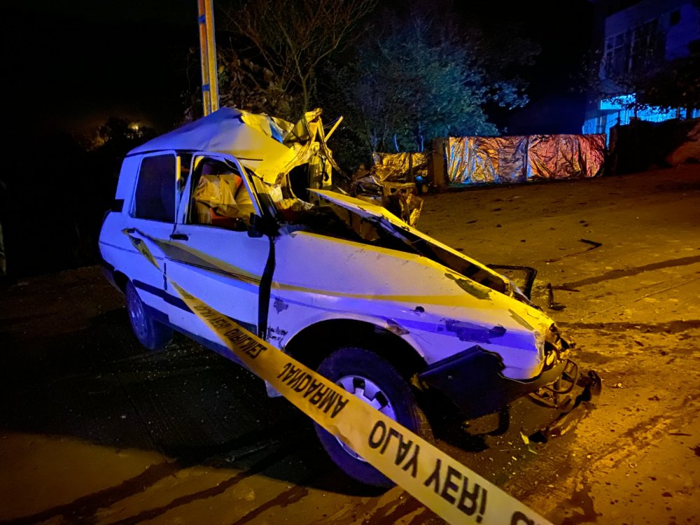 Freni boşalan vincin çarptığı otomobildeki anne ve oğlu öldü, 1 kişi yaralandı