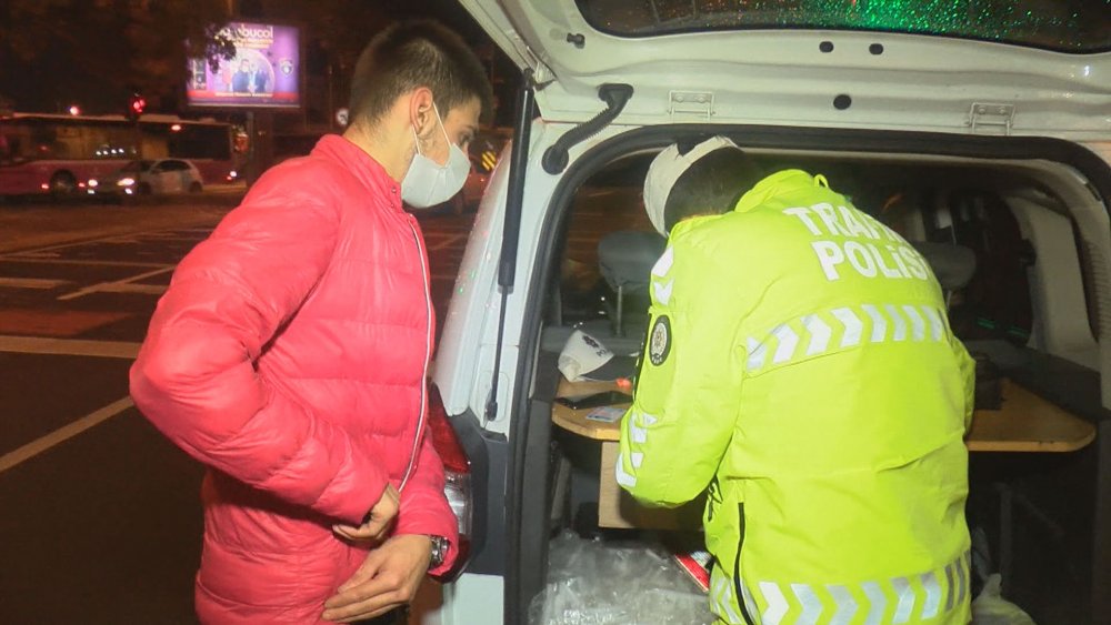 Beşiktaş'ta "kız arkadaşımın yanından geldim" dedi, cezayı yedi