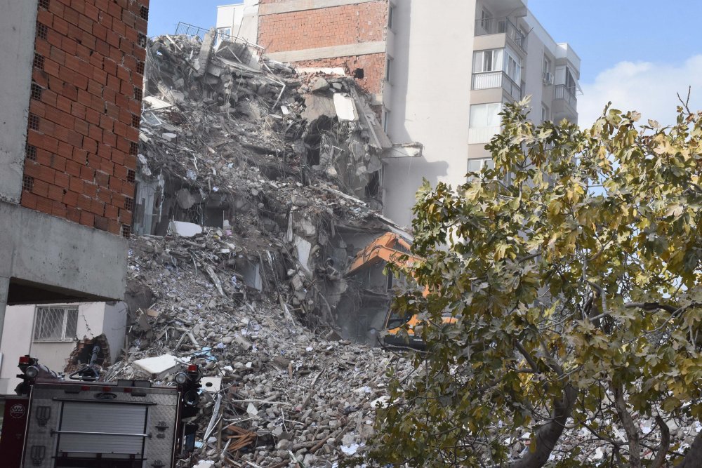 İnşaat mühendisinden İzmir için 'acil kentsel dönüşüm' çağrısı
