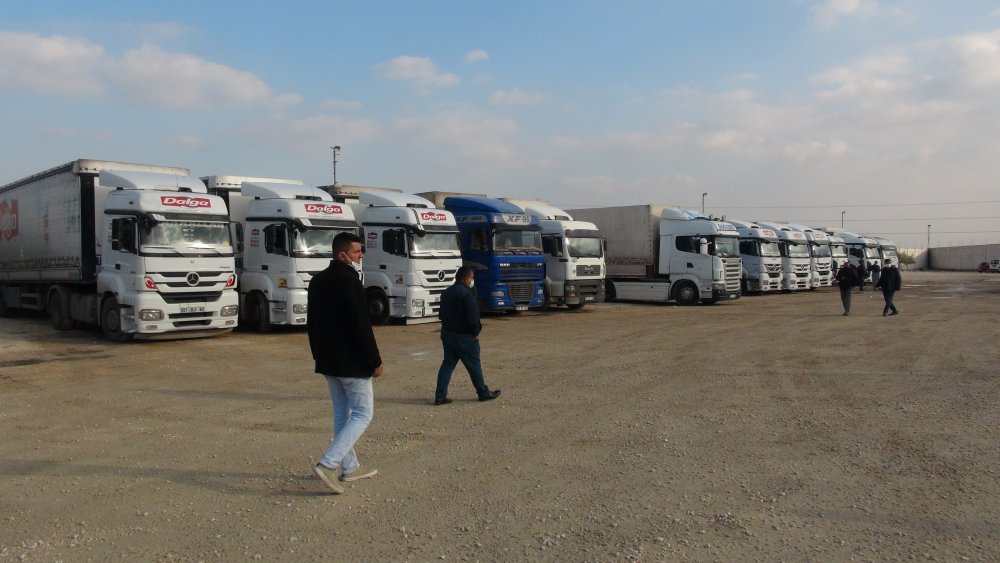 Kilis'ten Suriye’ye 30 TIR yardım gönderildi