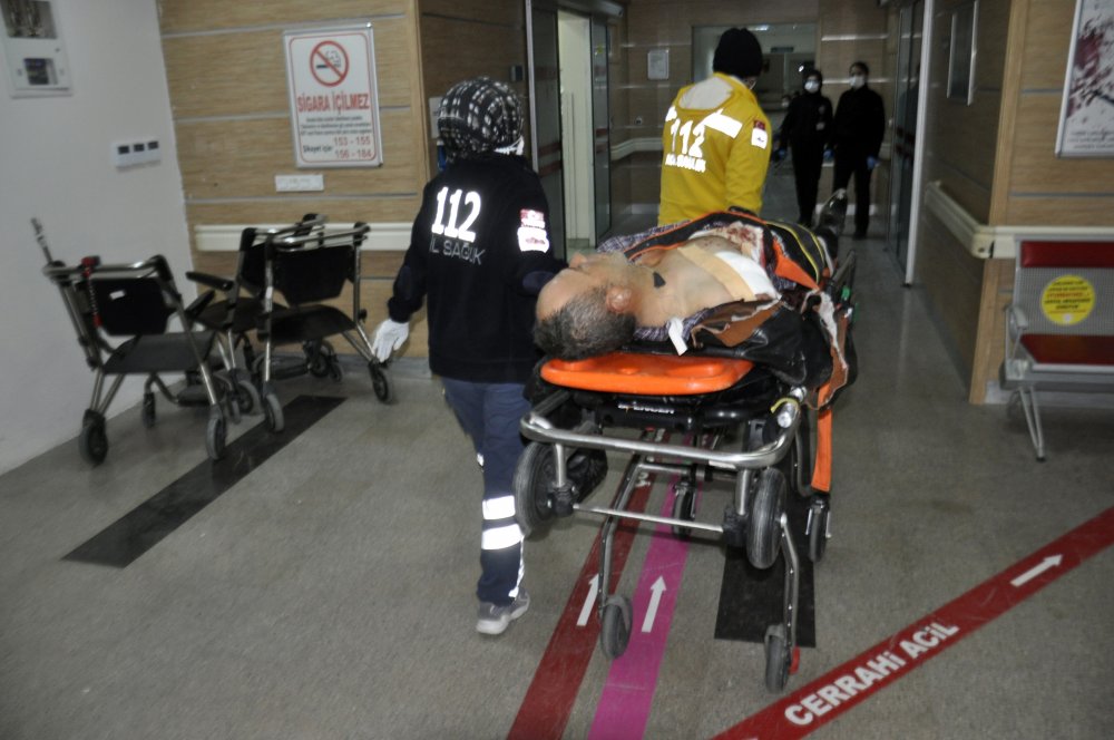 Tartıştığı kişiyi öldürdü, ayırmak isteyen kardeşini ve köylüsünü yaraladı