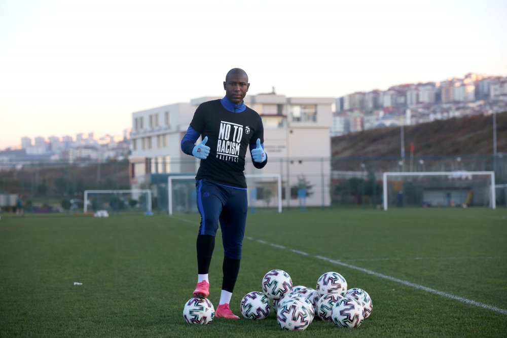 Trabzonsporlu Afobe: Kayserispor maçı da diğer maçlar da kolay olmayacak