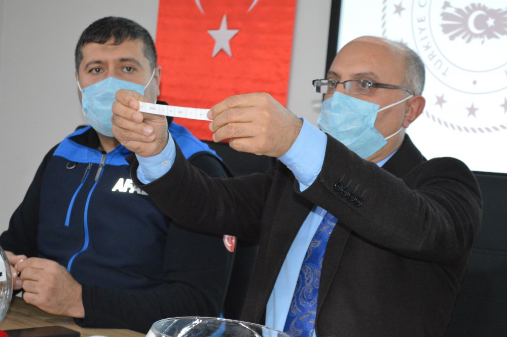 Elazığ'da TOKİ tarafından yapılan konutlar için kura çekildi