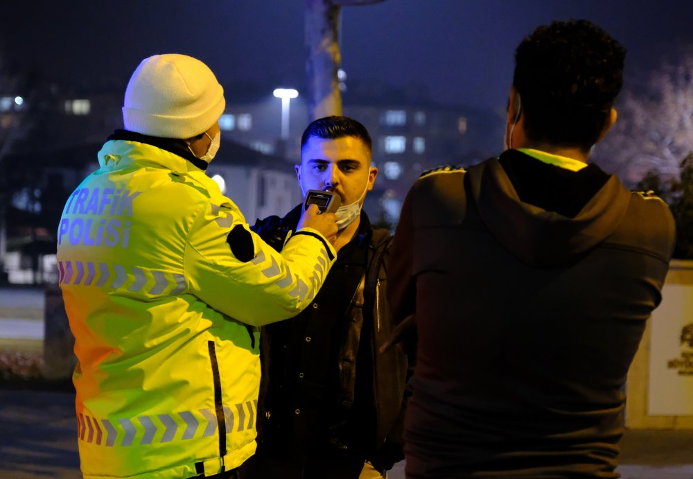 Kısıtlamayı ihlal eden kişiden, polise: İnşallah arabanız bozulur da benim tamirhaneye gelmezsiniz ağabey