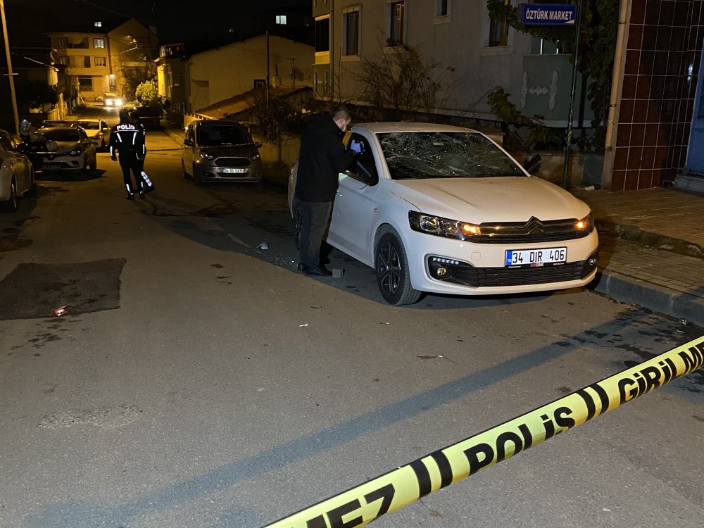 Ümraniye'de silahlı ve bıçaklı kavga: 3 yaralı