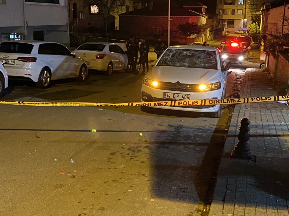 Ümraniye'de silahlı ve bıçaklı kavga: 3 yaralı
