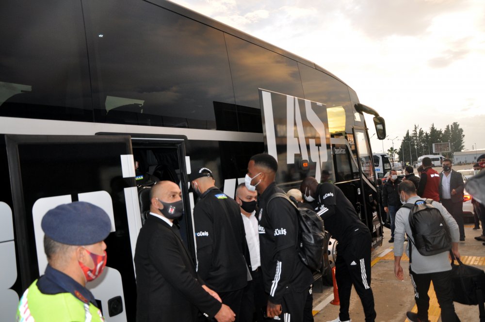 Beşiktaş kafilesi Antalya’ya geldi