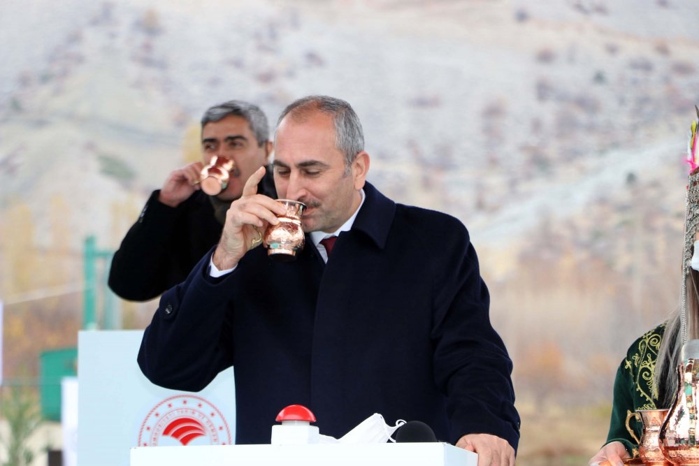 Cumhurbaşkanı Erdoğan: Düzbağ İçmesuyu isale hattı, ülkemizin en büyük ikinci projesidir