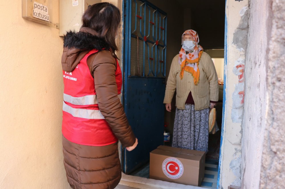 Sultanbeyli'de pandemi süresince 60 milyon 600 bin lira yardım yapıldı