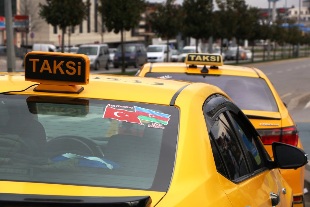 Taksiciler sokağa çıkma kısıtlamasında da görevde
