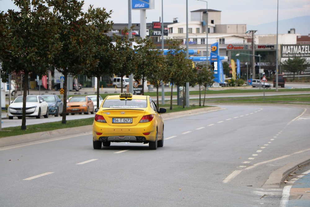 Taksiciler sokağa çıkma kısıtlamasında da görevde