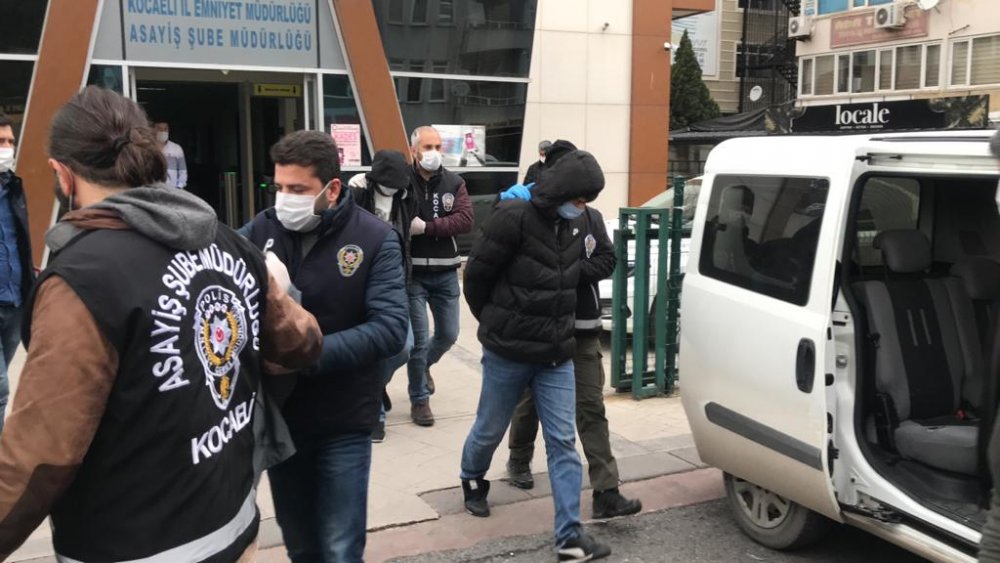 100 bin liralık ziynet eşyası olan çelik kasayı çalanlar yakalandı